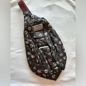 KAVU Women's Mini Rope Puff Bag - Pressed Flowers -EUC